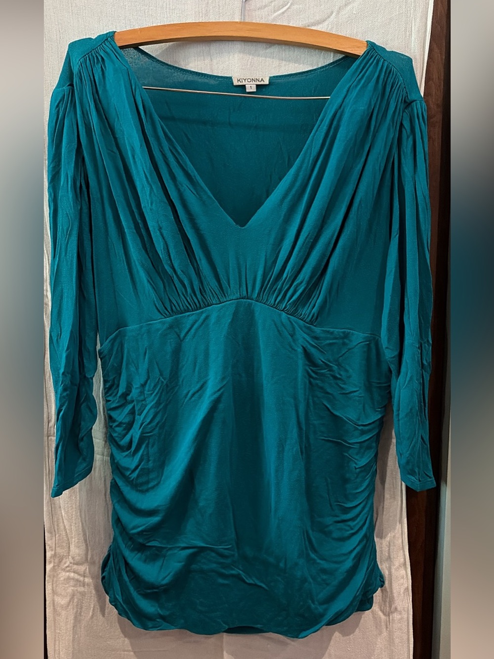 Kiyonna Teal V-Neck Ruched Long Sleeve Tunic